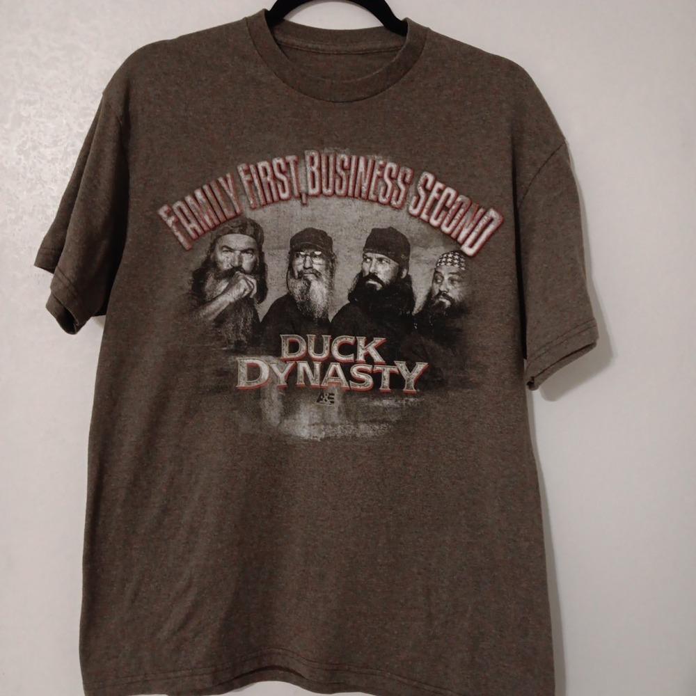 A&E Duck Dynasty T-Shirt  Men's Brown w/Duck‎  Dynasty Print (No Tags) Sz. 40X27